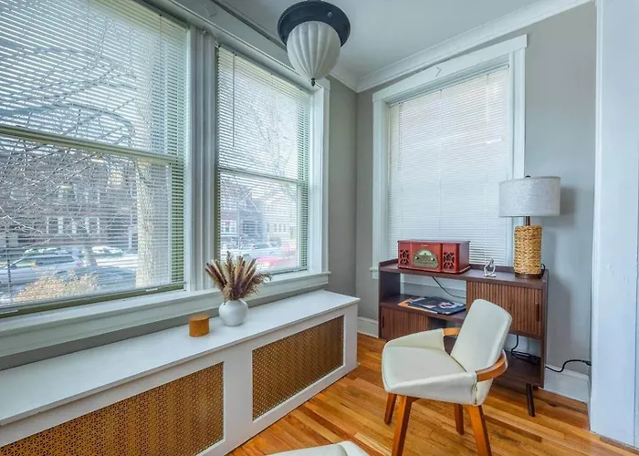 Modern 2br Avondale With Free Parking Near Cta