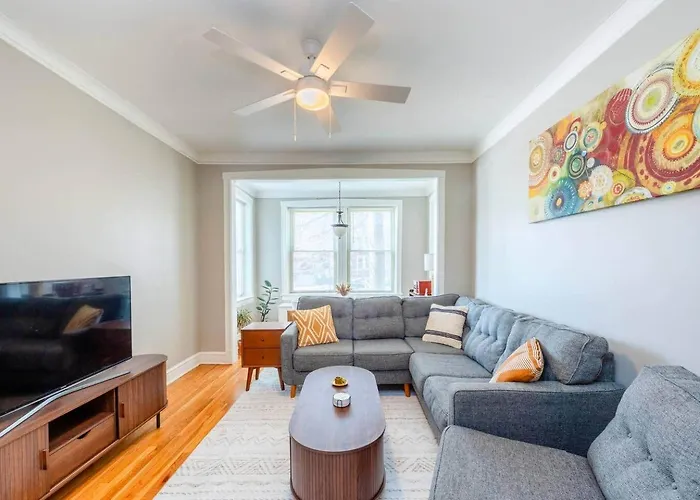 Modern 2br Avondale With Free Parking Near Cta