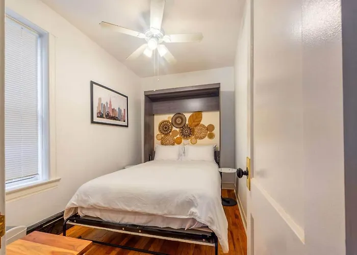 Modern 2br Avondale With Free Parking Near Cta *