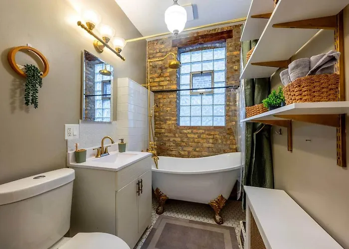 Modern 2br Avondale With Free Parking Near Cta