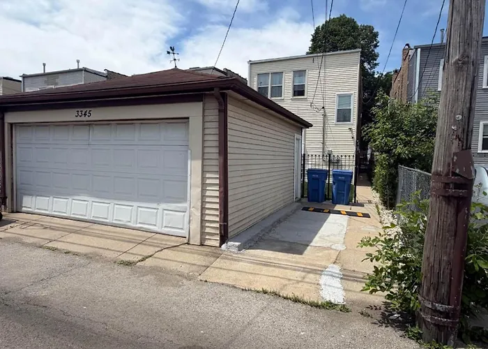 Modern 2br Avondale With Free Parking Near Cta